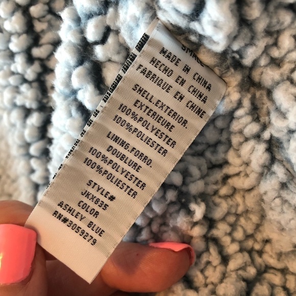 Thread & Supply Sherpa Vest Size S - Picture 15 of 15